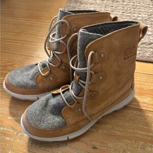 Sorel explorer: Brown and Gray Boots